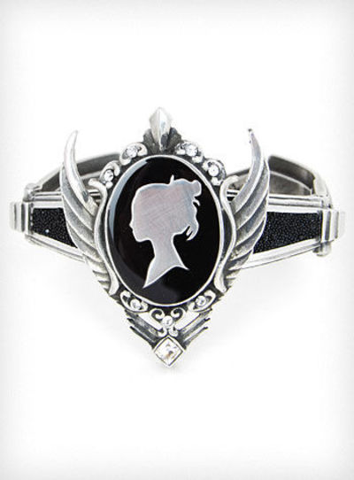 Noir Regency Cameo Bracelet